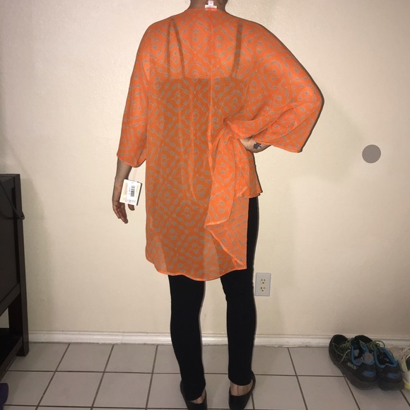 Lularoe kimono - Picture 4 of 11